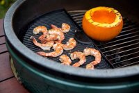 BIG GREEN EGG Halbrunde Grillplatte aus Gusseisen L
